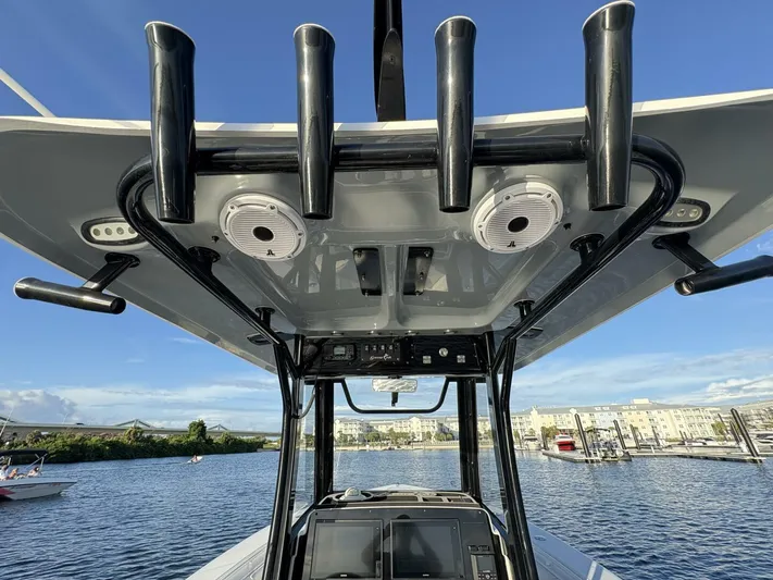  Yacht Photos Pics 2020 Sea Hunt Gamefish 27 - Image 16