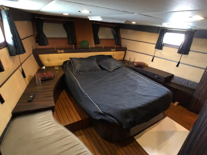 Atl 953 Yacht Photos Pics 
