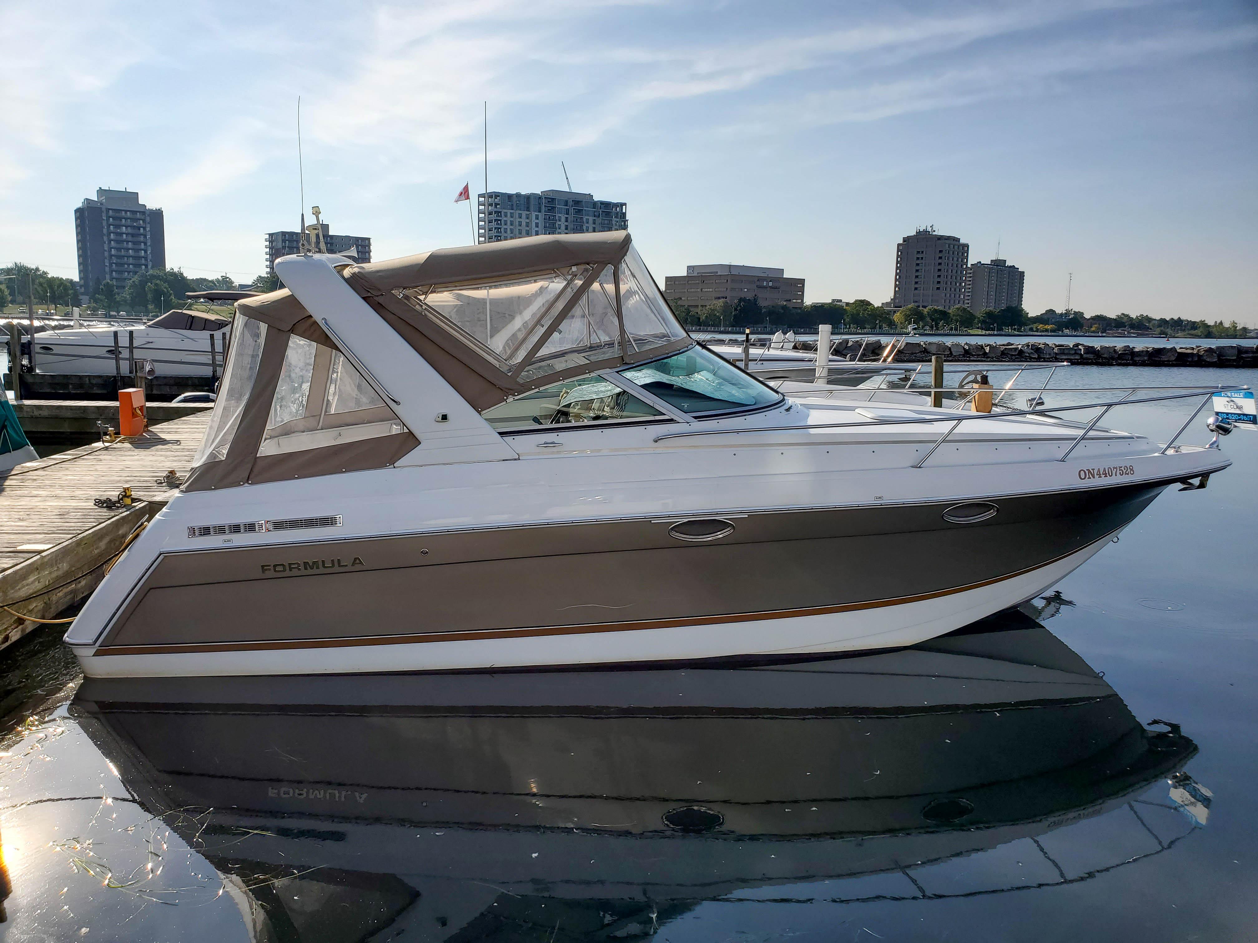 Formula 27 Performance Cruiser