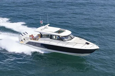 Tiara Yachts 48 LE