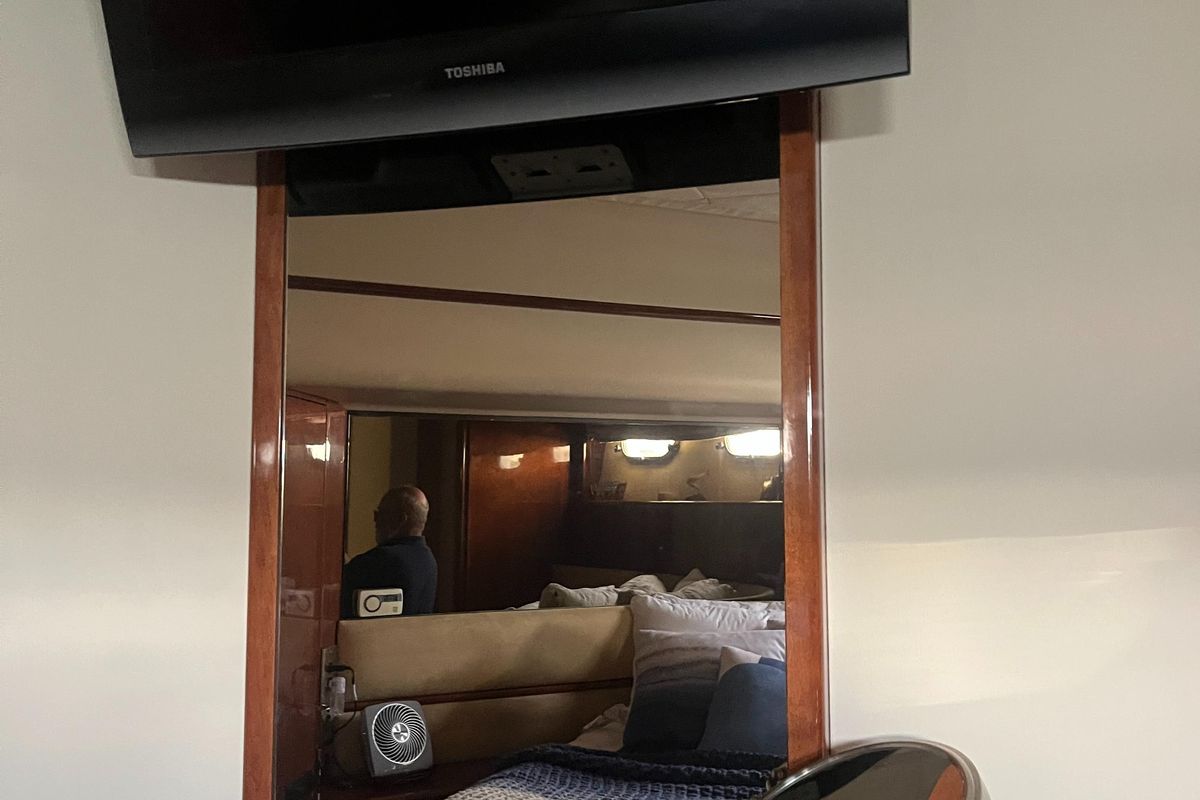 2000 Princess 64 