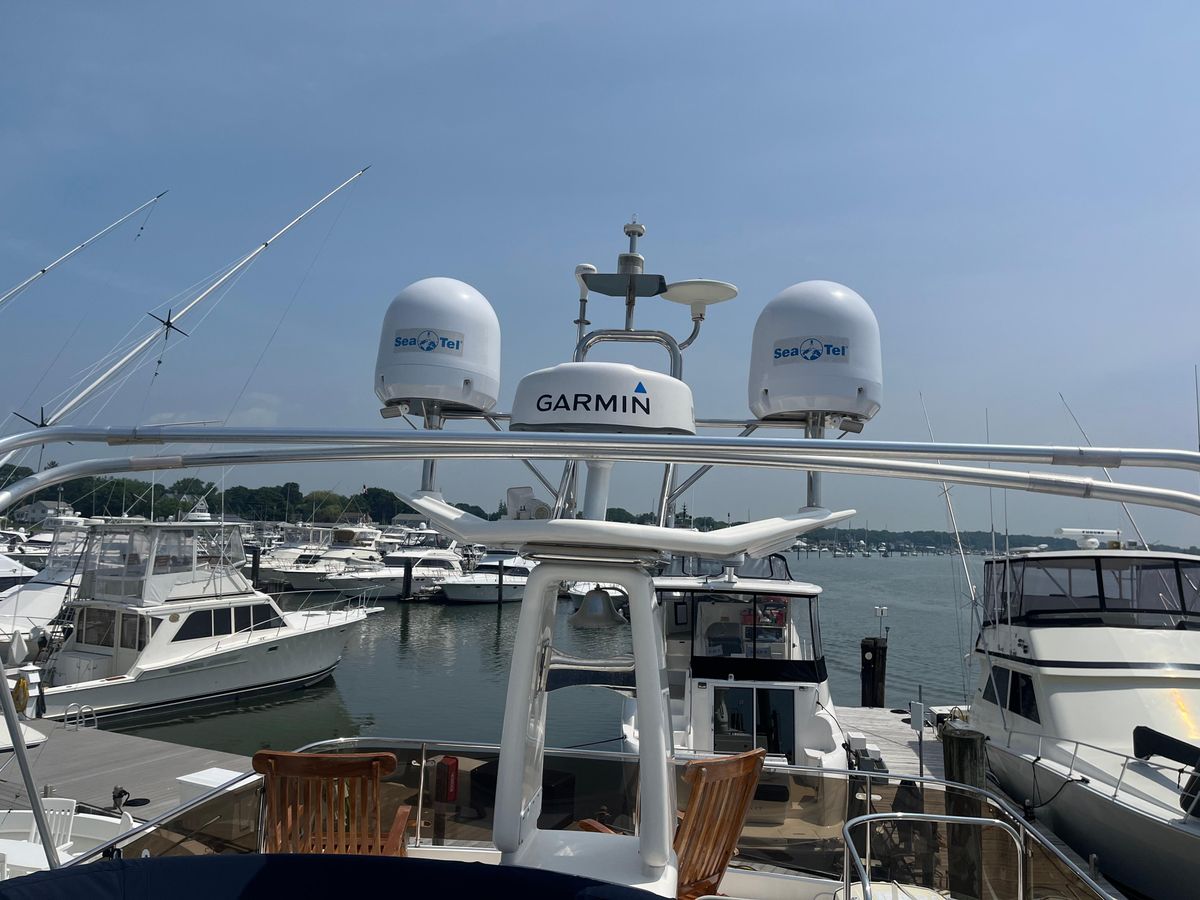 2000 Princess 64 