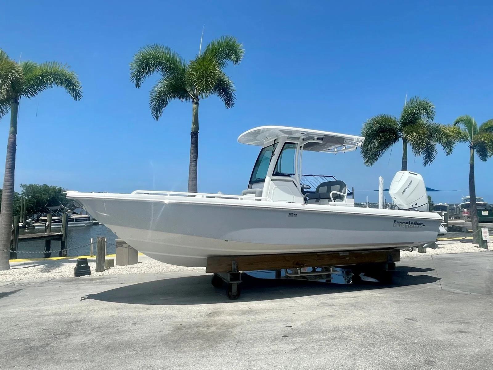 2024 Everglades 253 CC Center Console for sale YachtWorld