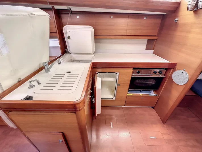  Yacht Photos Pics Dufour 41.2 2016