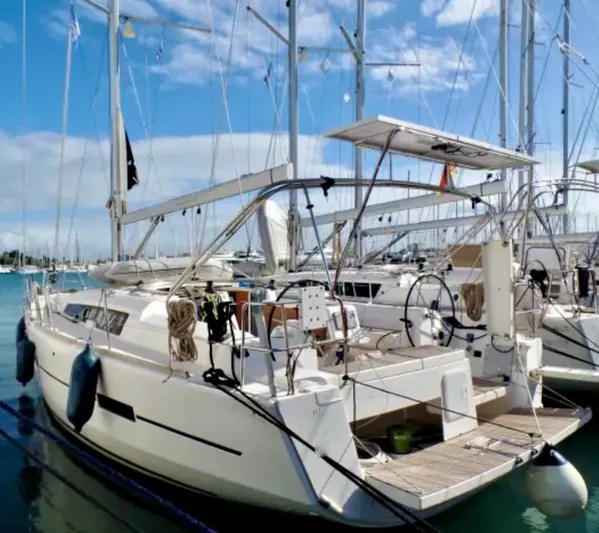  Yacht Photos Pics Dufour 41.2 2016