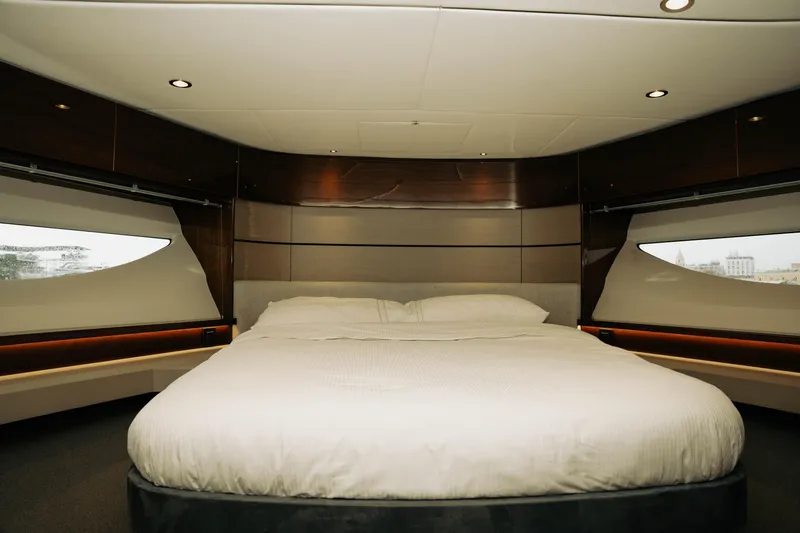 Amaray Yacht Photos Pics 