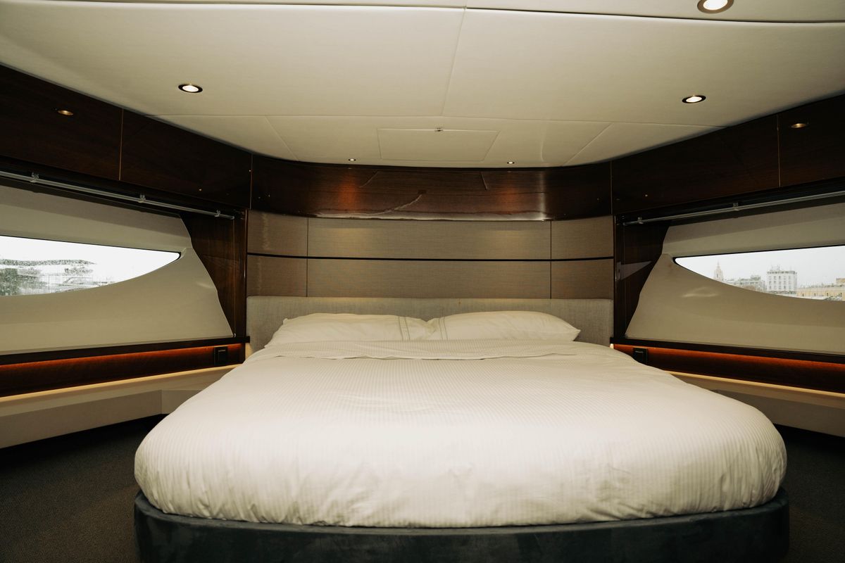 2020 Princess 62 