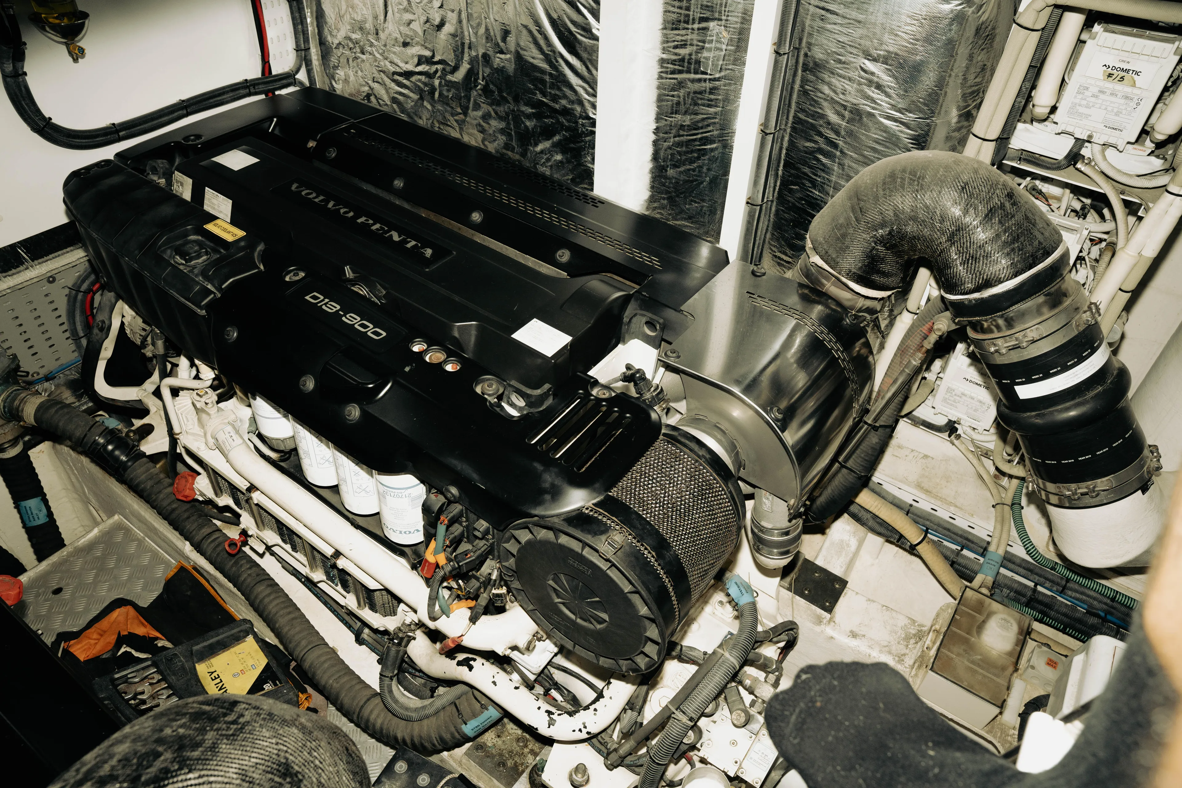 Amaray Yacht Photos Pics 