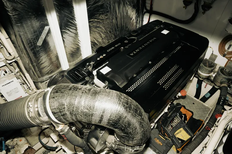 Amaray Yacht Photos Pics 