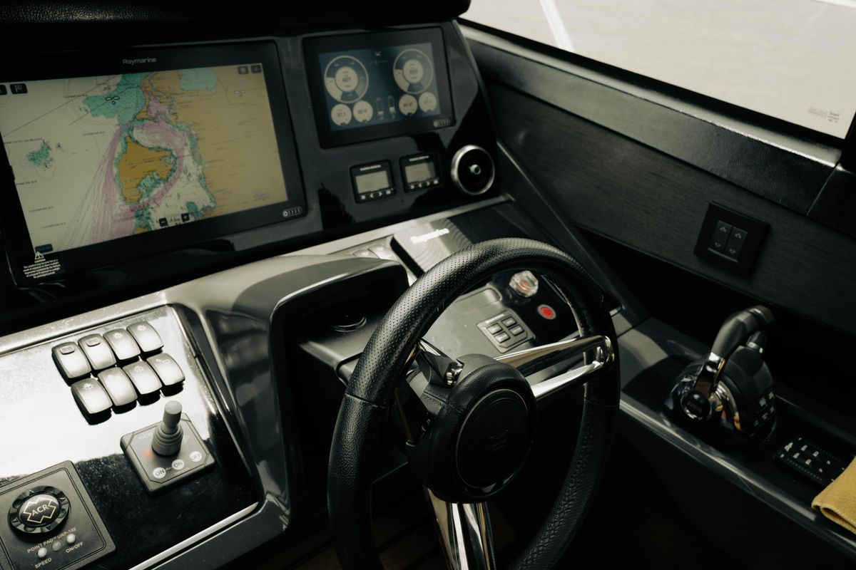 2020 Princess 62 
