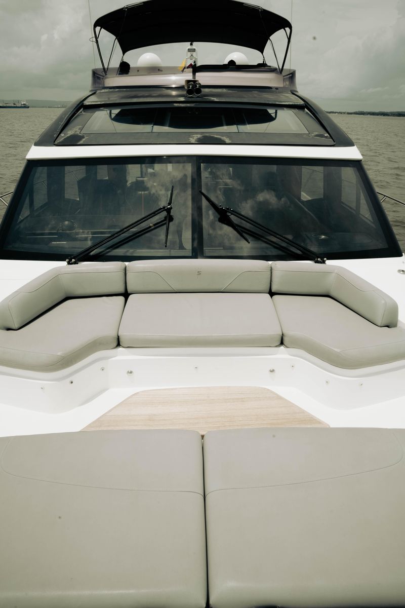 2020 Princess 62 