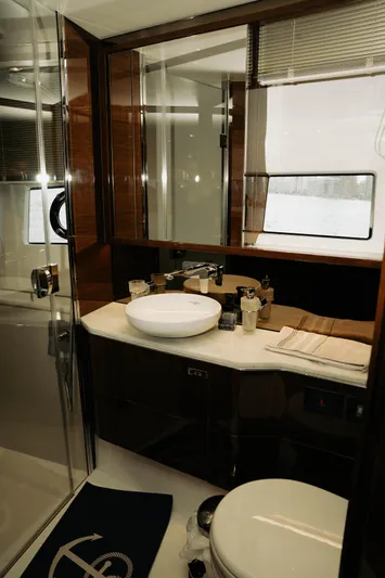 Amaray Yacht Photos Pics 