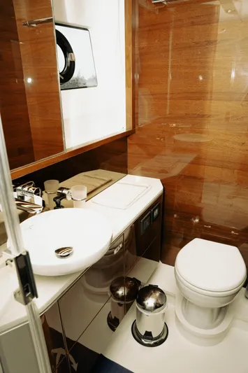 Amaray Yacht Photos Pics 