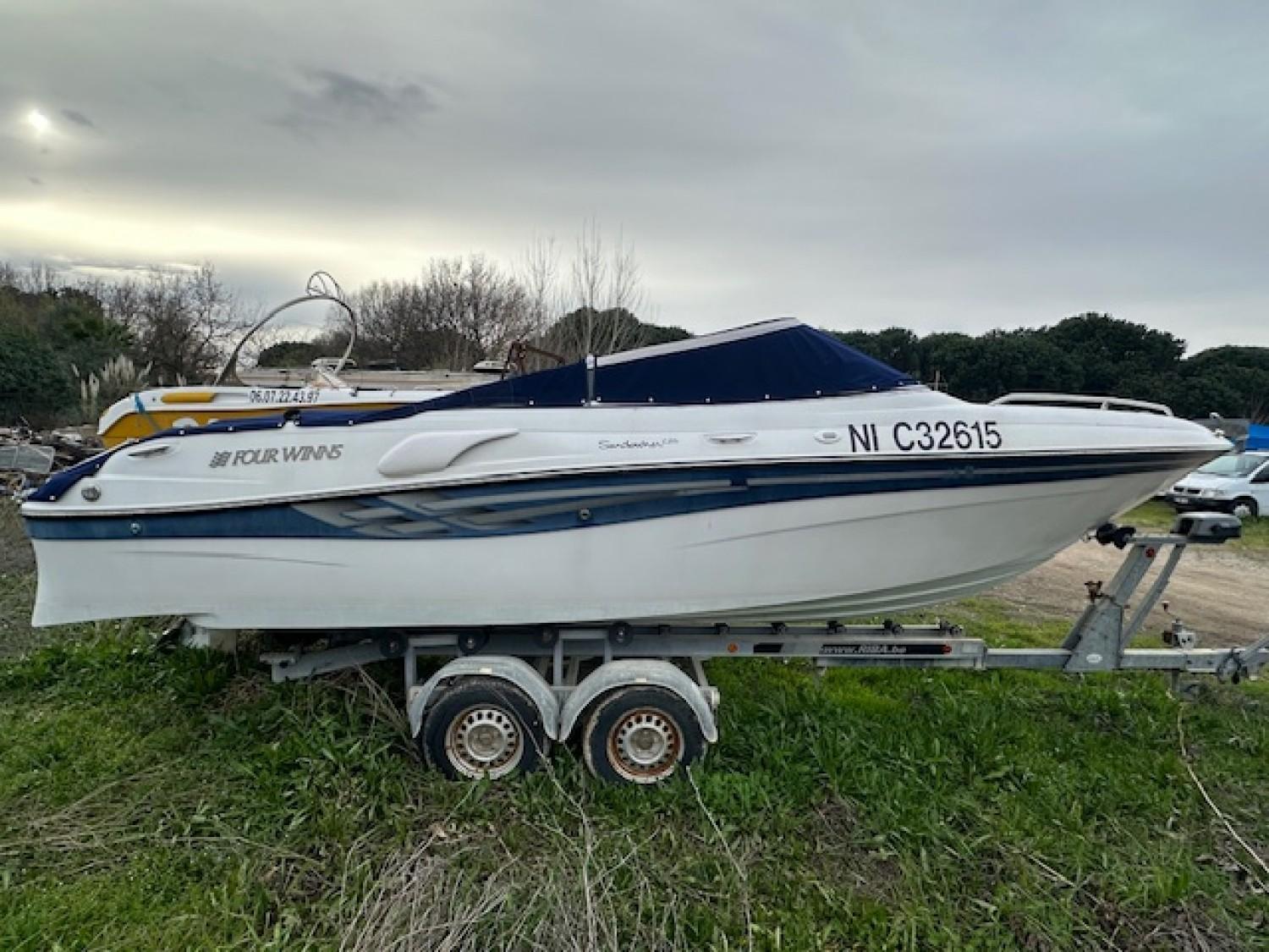 Used 2001 Four Winns Sundowner 235 - 17 - Charente-Maritime | TopBoats