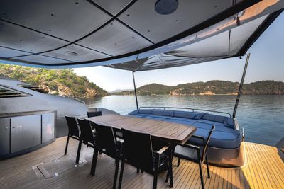 Yacht