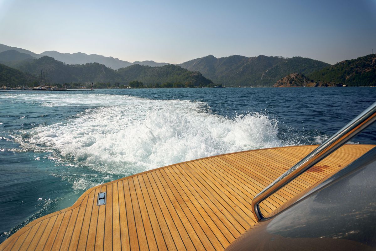 2006 Pershing 114 