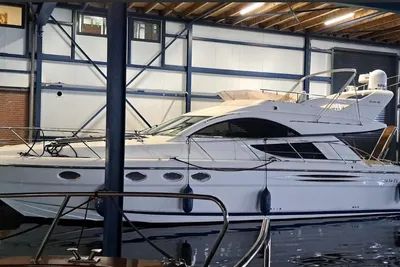 2004 Fairline Phantom 46