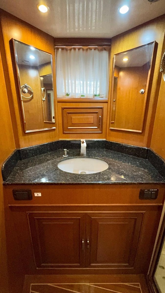 2006 Fleming 65 