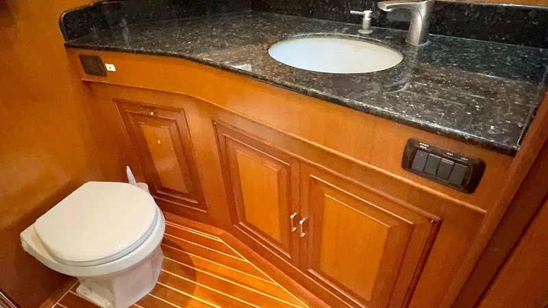 Bee Haven Yacht Photos Pics 