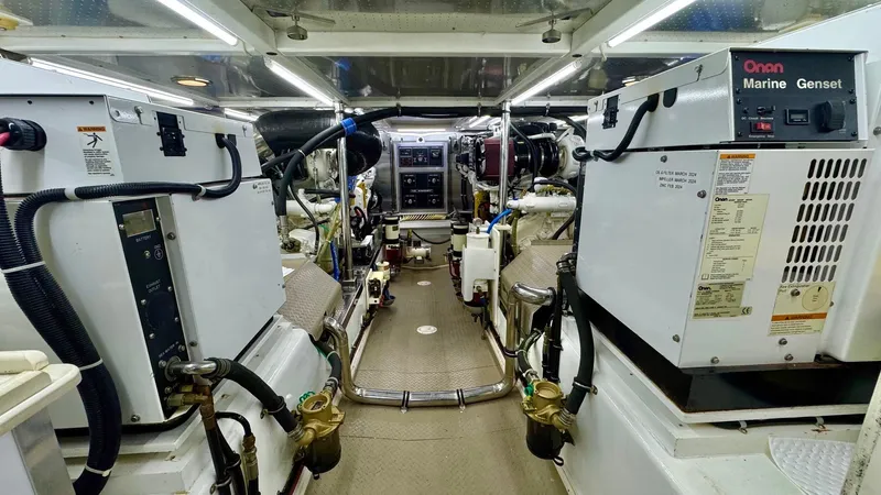 Bee Haven Yacht Photos Pics 