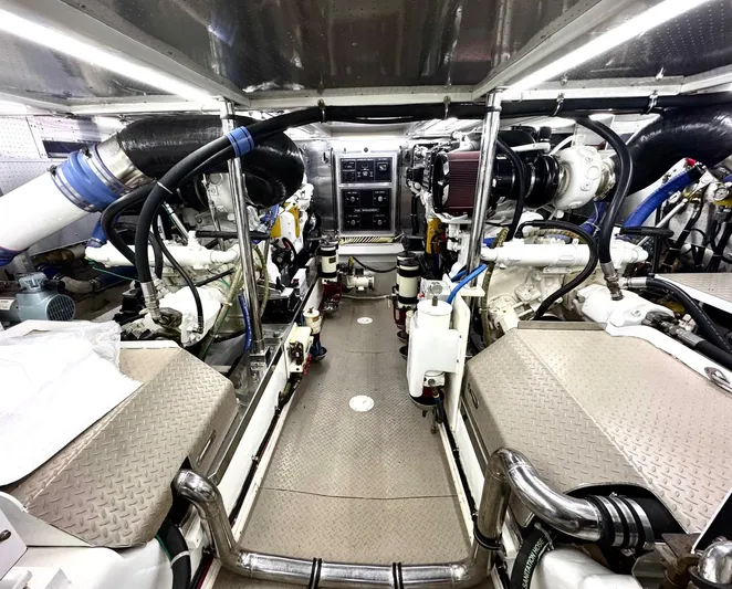 Bee Haven Yacht Photos Pics 