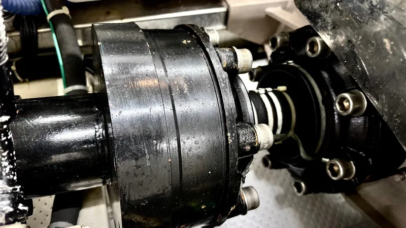 Bee Haven Yacht Photos Pics 