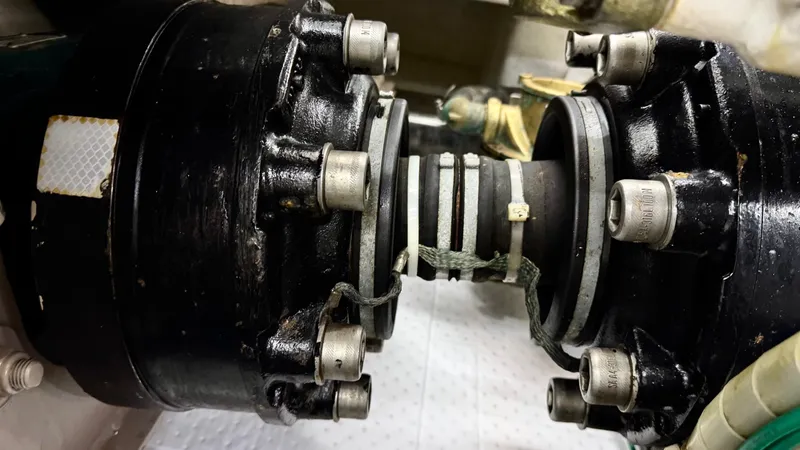 Bee Haven Yacht Photos Pics 