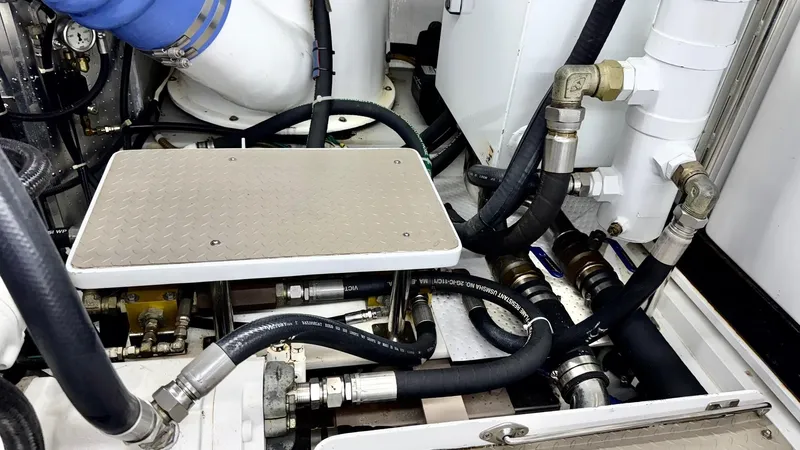 Bee Haven Yacht Photos Pics 