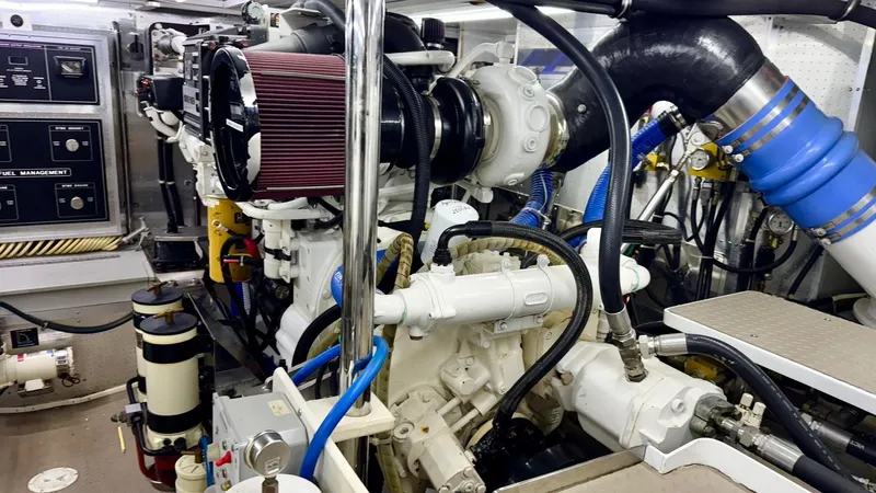 Bee Haven Yacht Photos Pics 