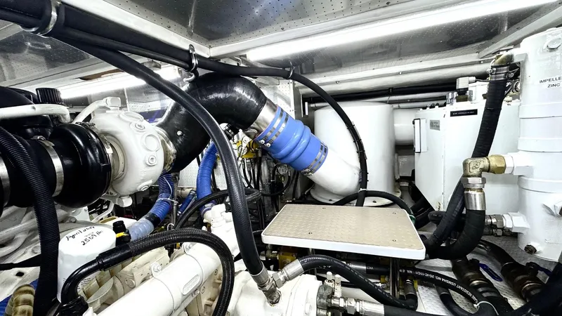 Bee Haven Yacht Photos Pics 