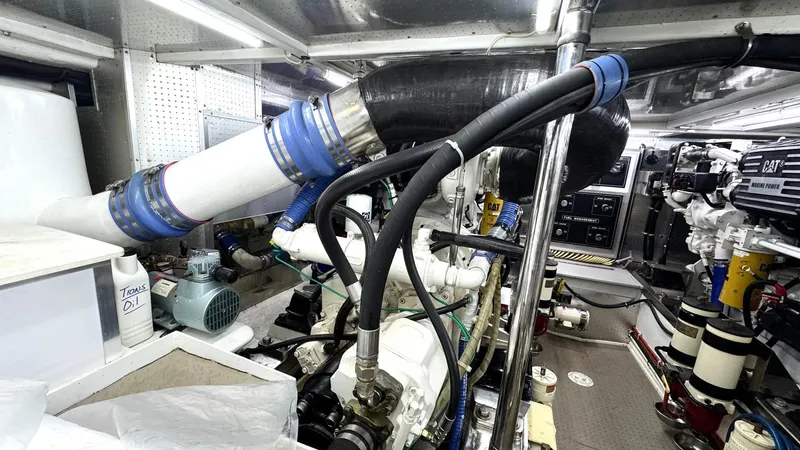 Bee Haven Yacht Photos Pics 