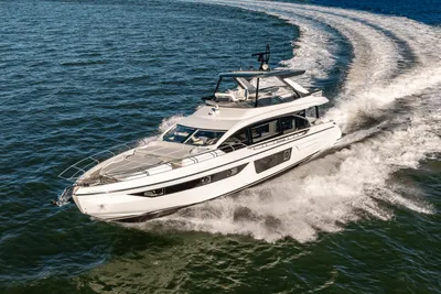 Azimut Fly 68