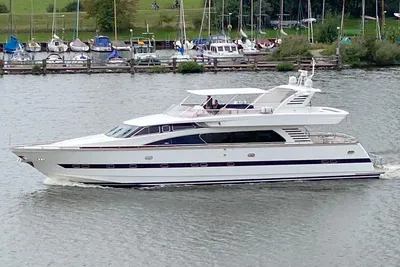 2001 Elegance 82 S