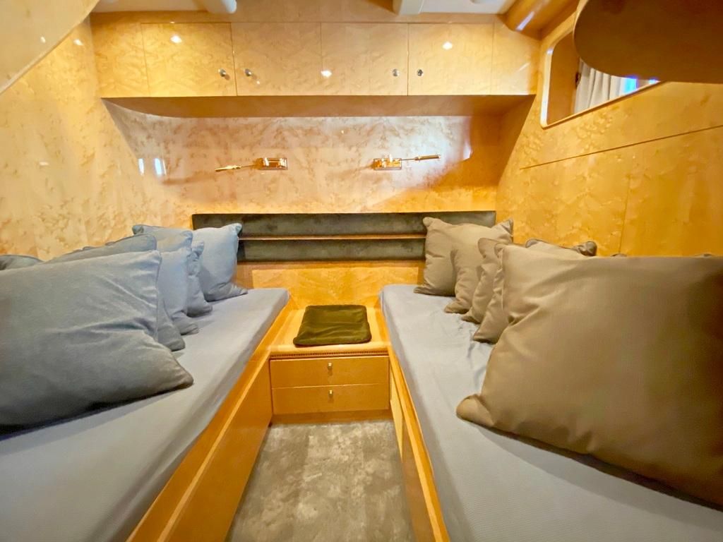 2001 Elegance 83 