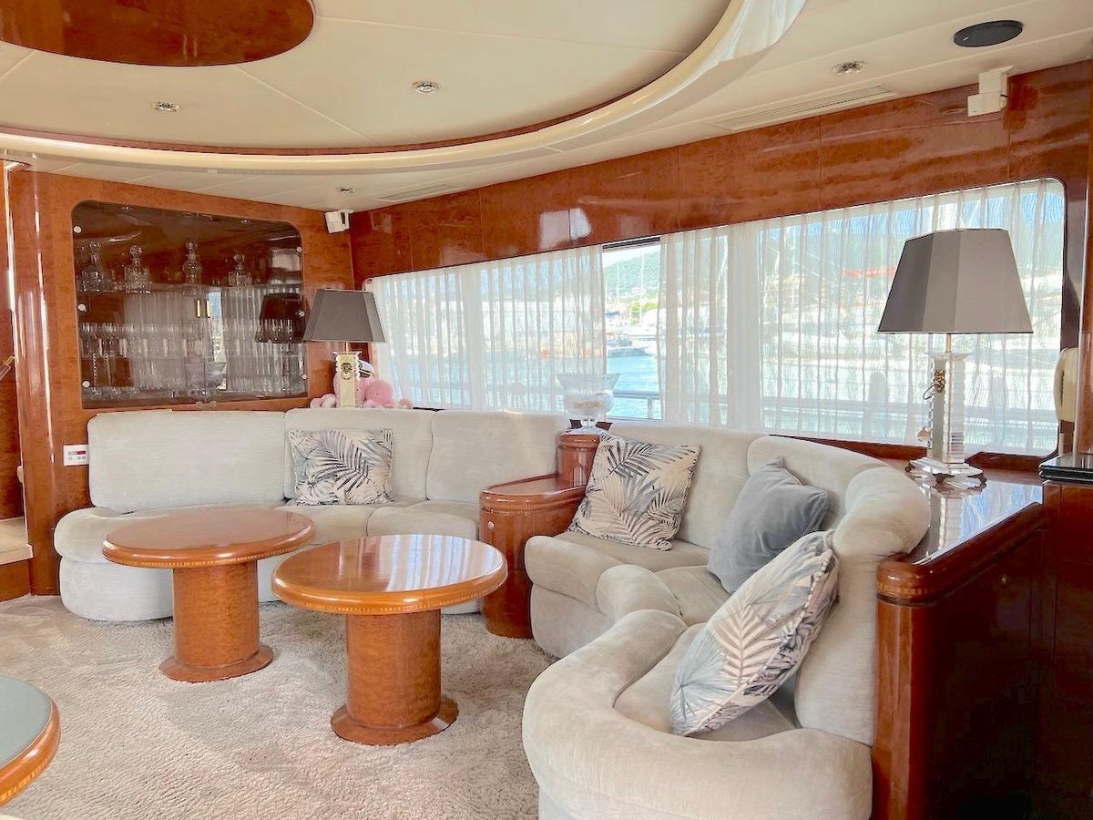2001 Elegance 83 