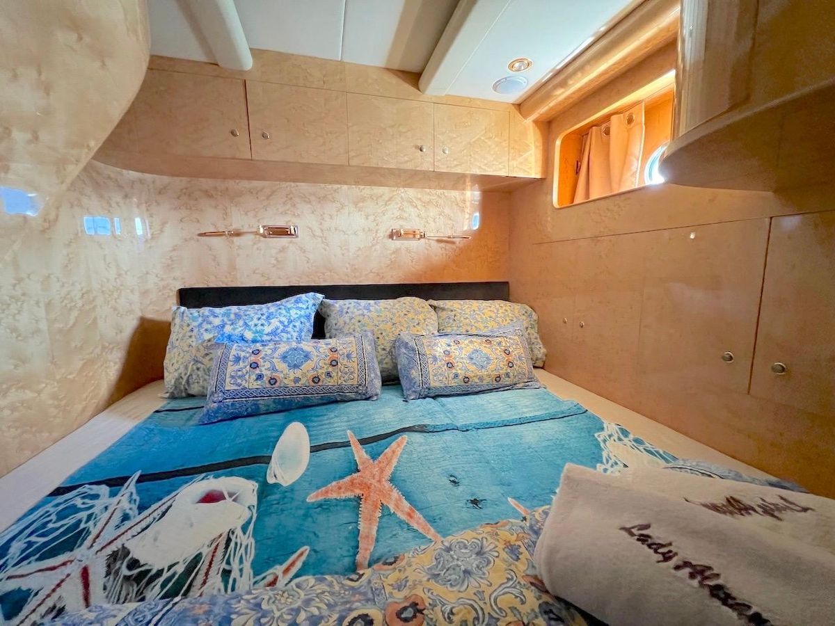 2001 Elegance 83 