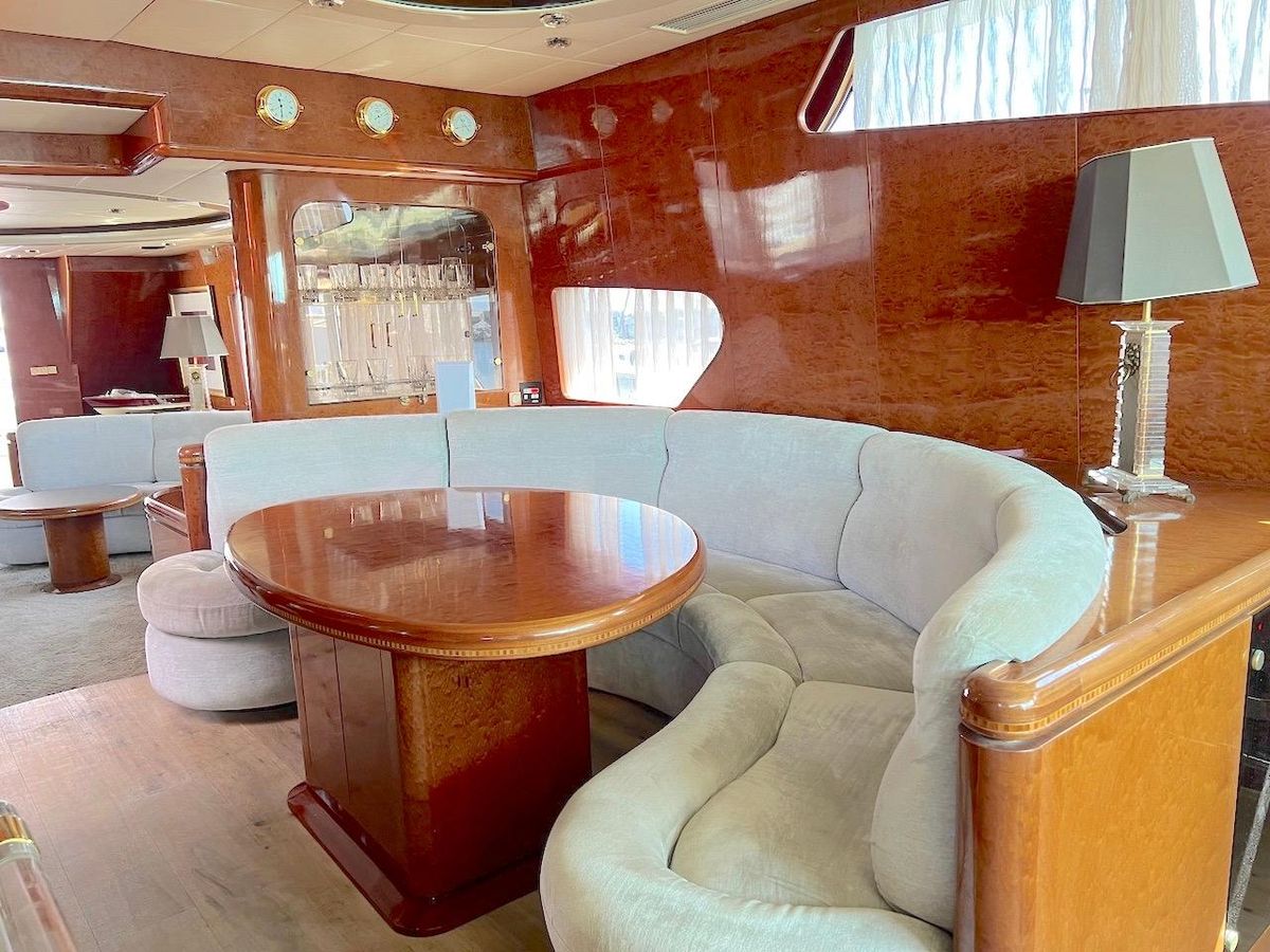 2001 Elegance 83 