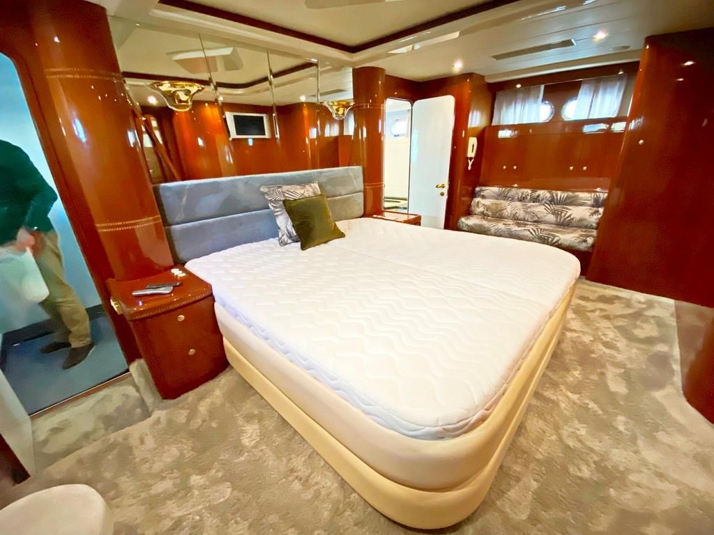 2001 Elegance 83 