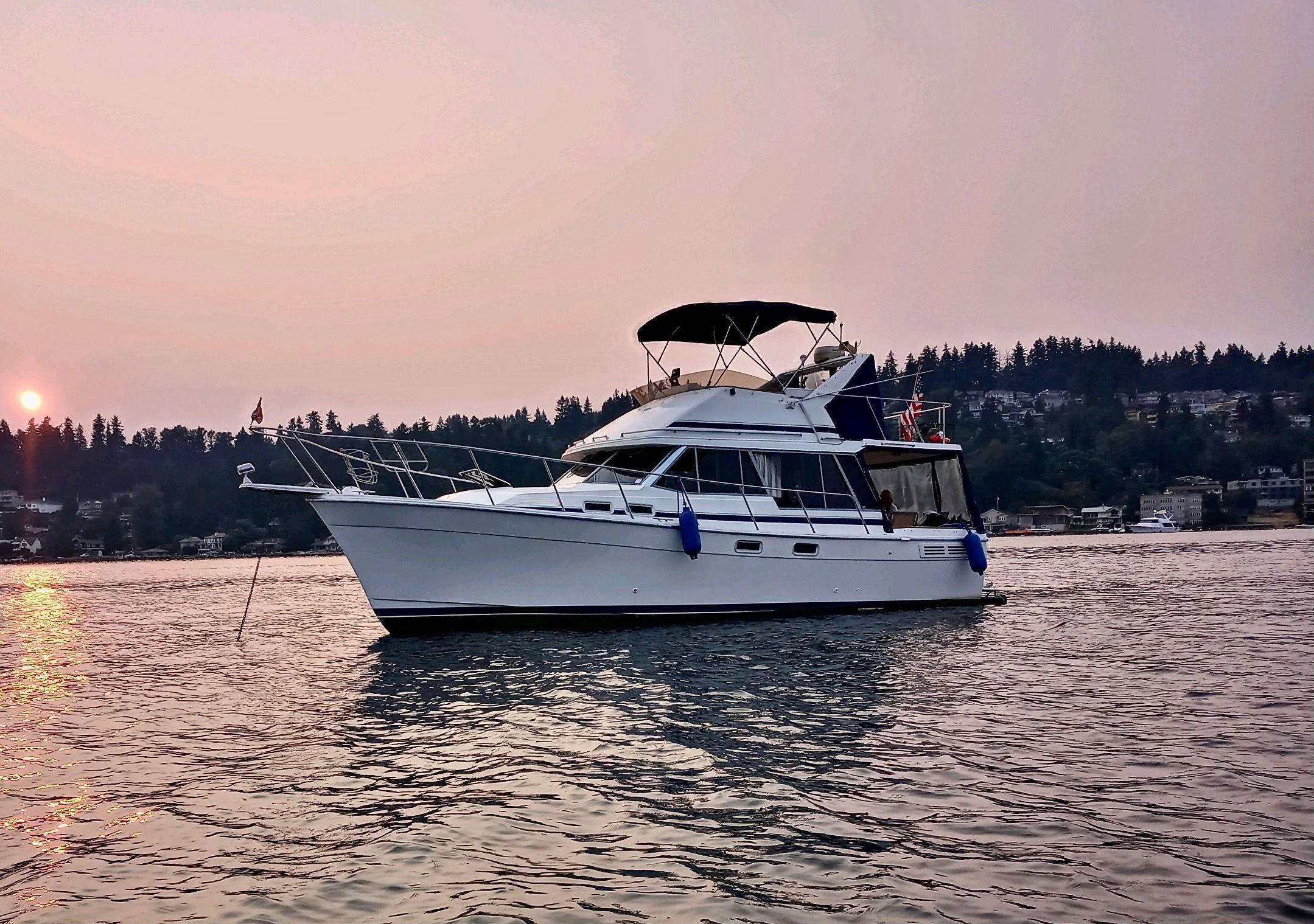 1988 Bayliner 3288 Motoryacht