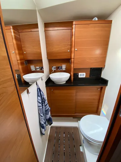 Lyn Yacht Photos Pics Hanse 588