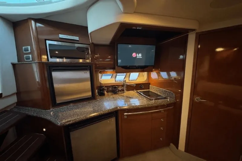 Tireless Yacht Photos Pics 