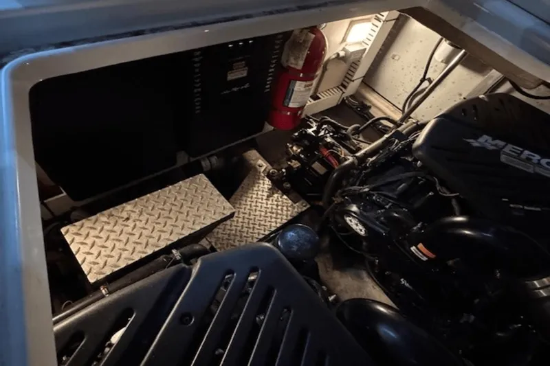 Tireless Yacht Photos Pics 