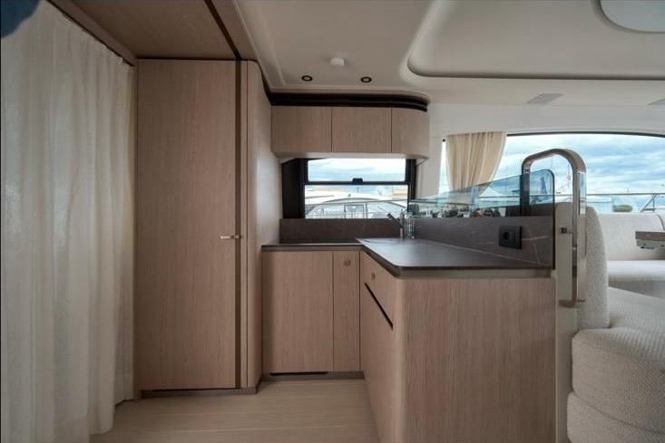 2023 Azimut 55 