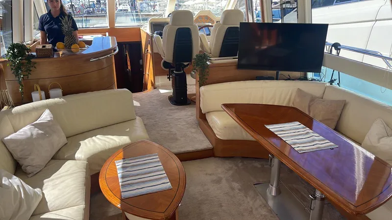  Yacht Photos Pics New Parodia -6- 2023-09-08 at 11.44.38.jpeg