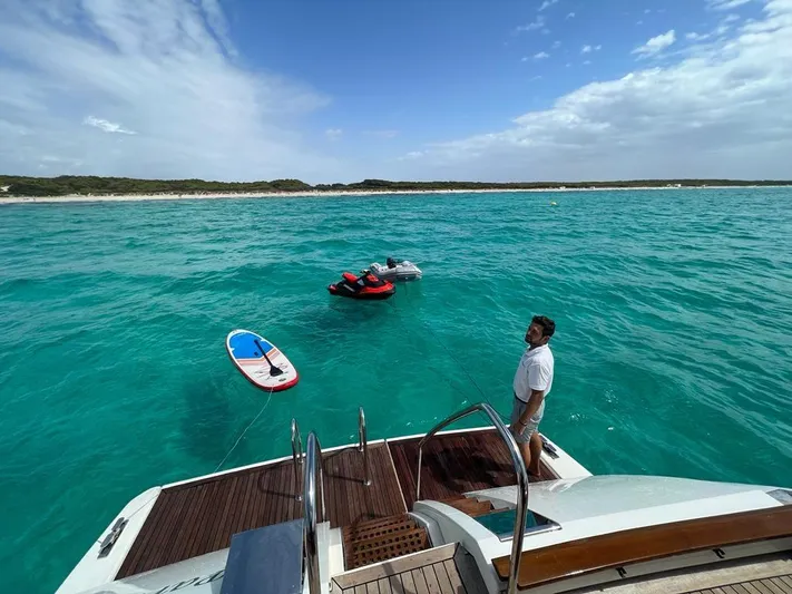  Yacht Photos Pics Guy Couach 2100 - 2004 -Parodia II 2022-09-01 at 3.56.08 PM.jpeg