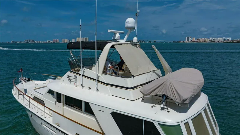 Ting Ting Yacht Photos Pics 1986 Hatteras 53 Classic My - Image 55