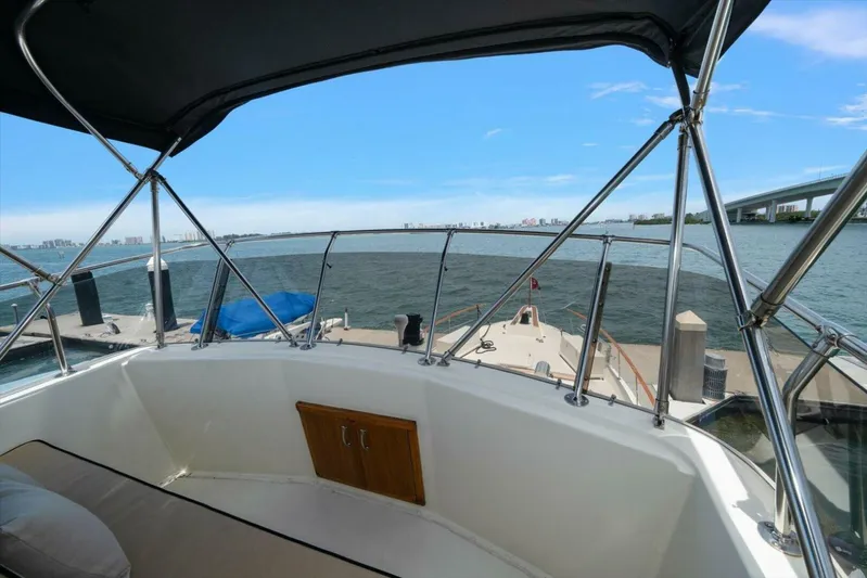 Ting Ting Yacht Photos Pics 1986 Hatteras 53 Classic My - Image 54