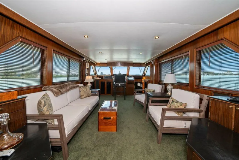 Ting Ting Yacht Photos Pics 1986 Hatteras 53 Classic My - Image 15