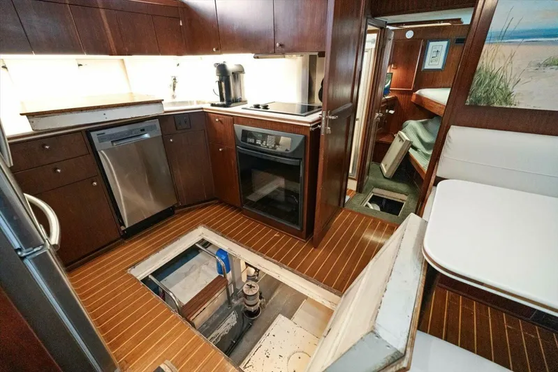 Ting Ting Yacht Photos Pics 1986 Hatteras 53 Classic My - Image 71