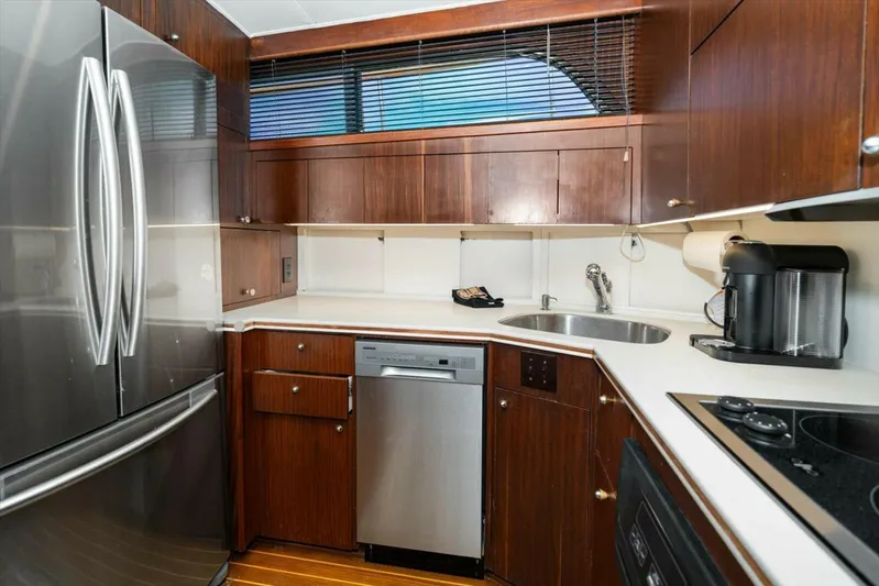 Ting Ting Yacht Photos Pics 1986 Hatteras 53 Classic My - Image 29